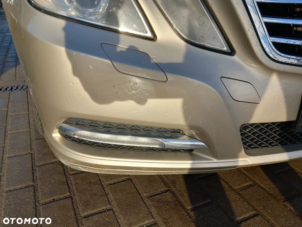 MERCEDES E-KLASA W212 ZDERZAK PRZEDNI PRZÓD SPRYSKI KOLOR: 794 - 6