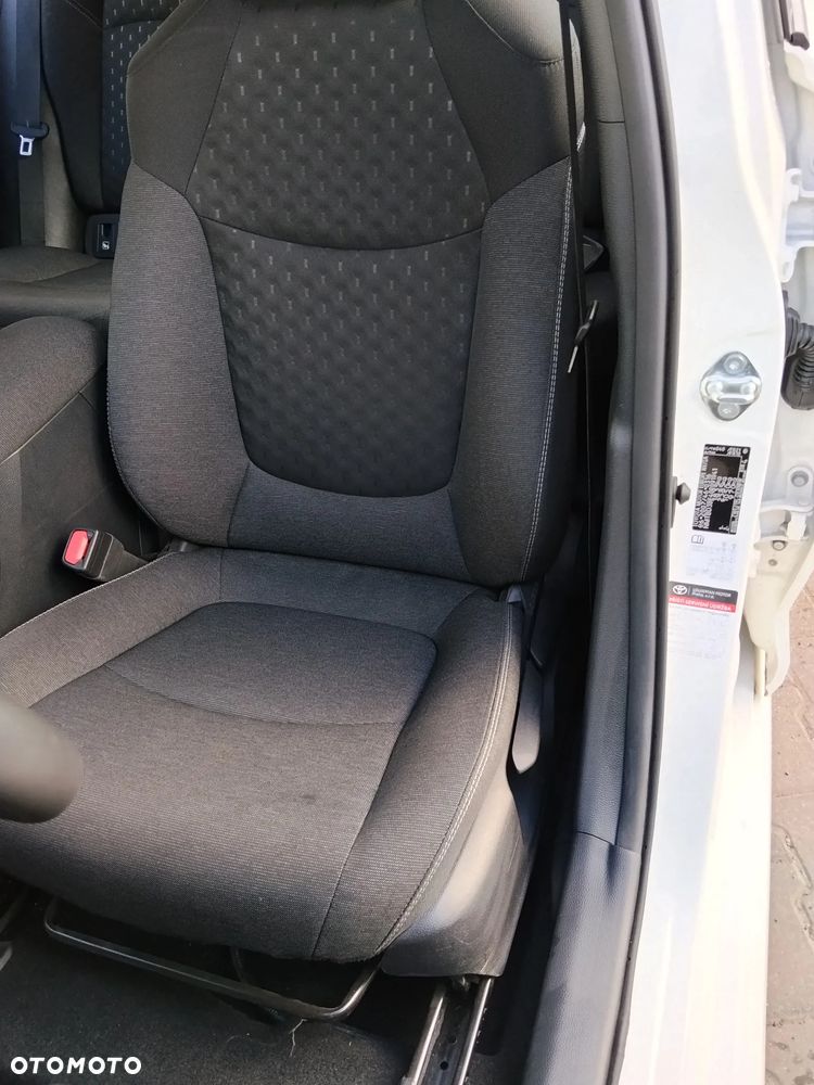 Toyota Corolla 1.8 Hybrid Comfort - 13