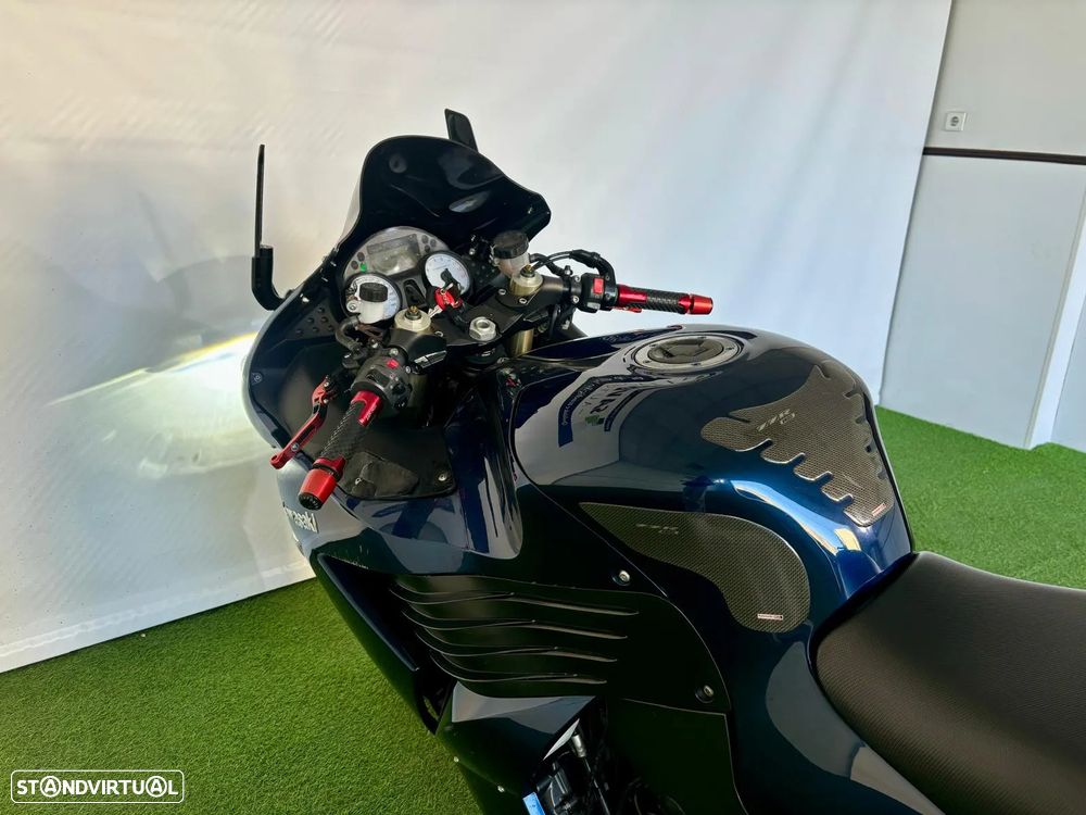 Kawasaki ZZR 1400 - 23