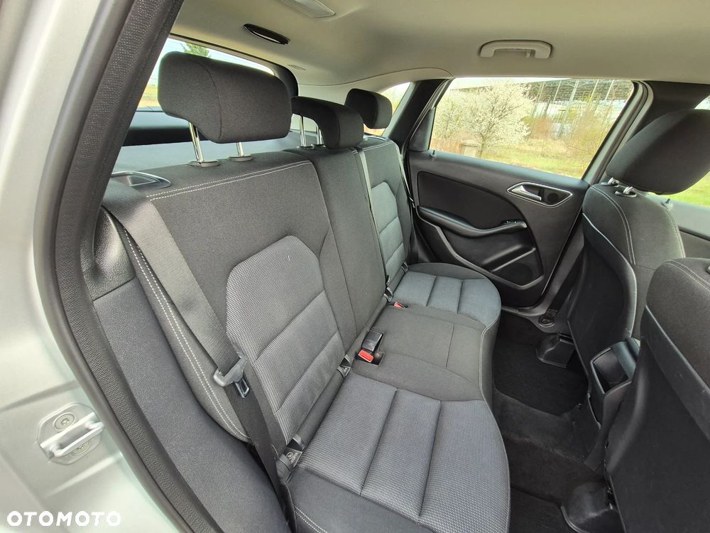 Mercedes-Benz Klasa B 180 CDI (BlueEFFICIENCY) 7G-DCT - 24