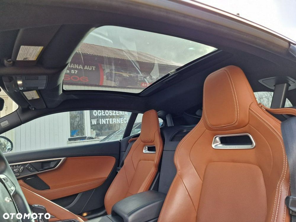 Jaguar F-Type 2.0 Turbo Chequered Flag - 7