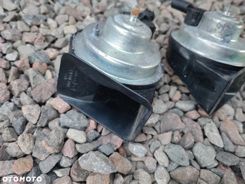 BMW E53 / E84 / E90 / E90LCI / E91 / E91LCI / E92 ORYGINALNE KLAKSONY / SYGNAŁ DZWIĘKOWY O NR. 61 33 7 159 420 / 61 33 7 217 710 OEM W BARDZO DOBRYM STANIE - 6