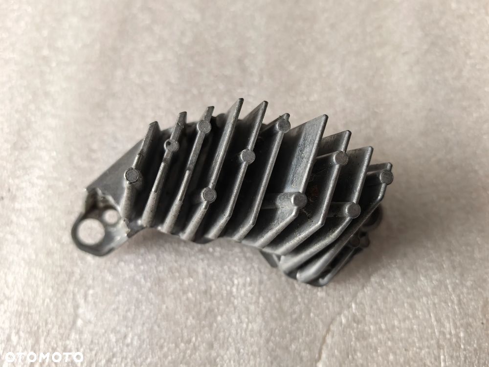 Tesla Model 3 Y Moduł LED sterownik jeż przetwornica 1C10074C 245.447-81 - 1