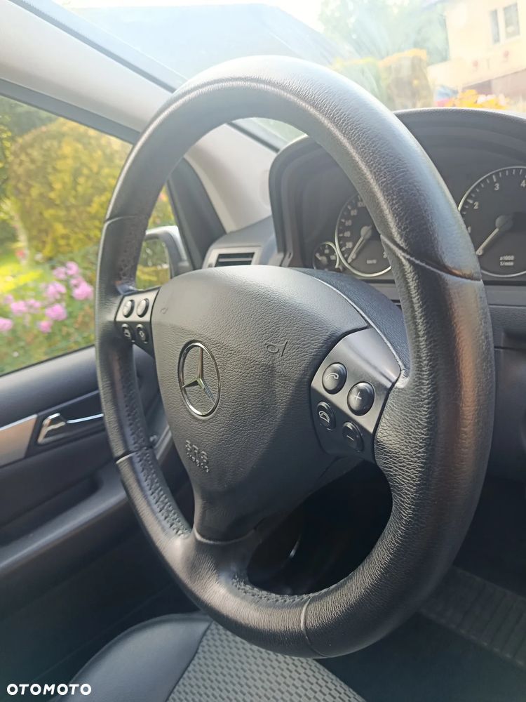 Mercedes-Benz Klasa A 150 Avantgarde Edition 10 - 17