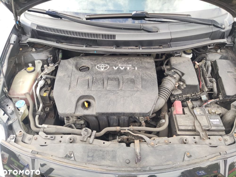 Toyota Auris 1.6 VVT-i Executive - 14