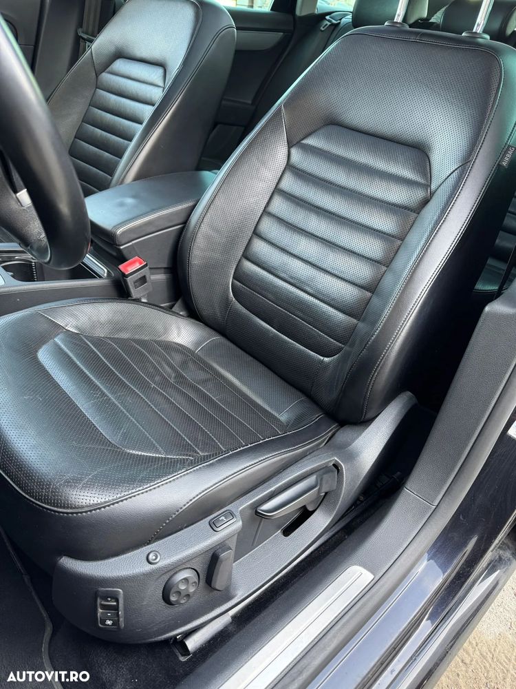 Volkswagen Passat 2.0 TDI BlueMotion Technology Highline - 13