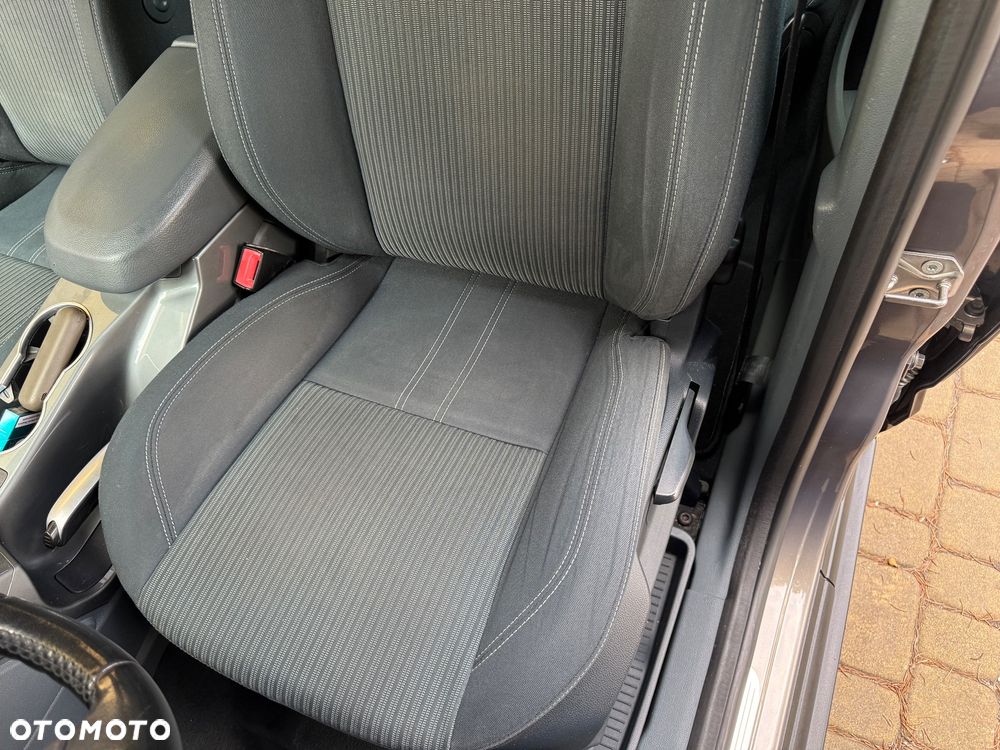 Ford C-MAX 1.6 TDCi Start-Stop-System Titanium - 25