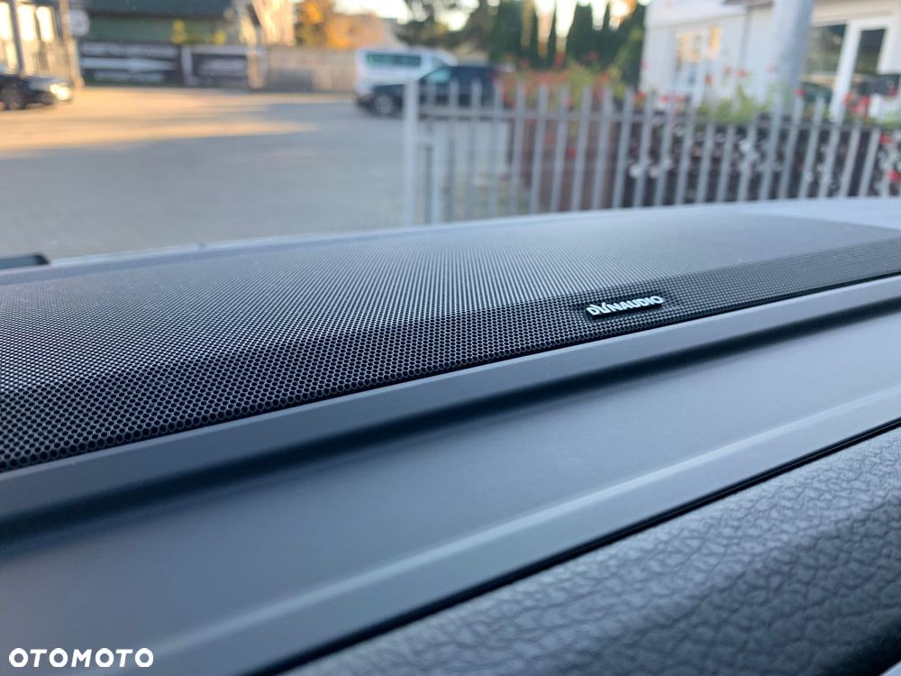 Volkswagen Multivan 2.0 BiTDI L1 Generation SIX 4Motion - 11