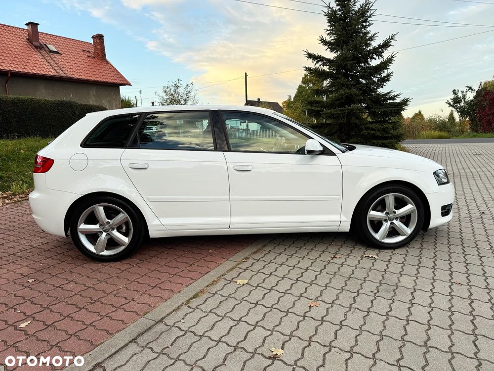 Audi A3 Sportback - 11