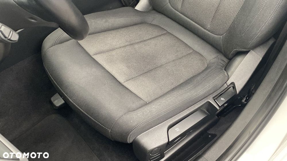 BMW Seria 3 318i Advantage - 18