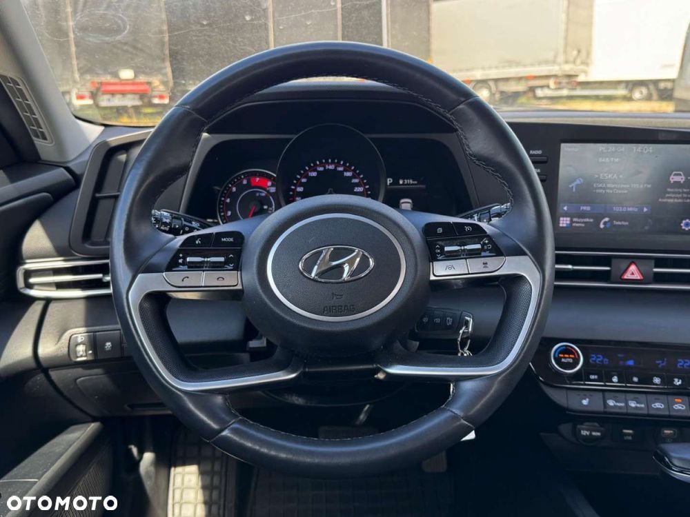 Hyundai Elantra - 17