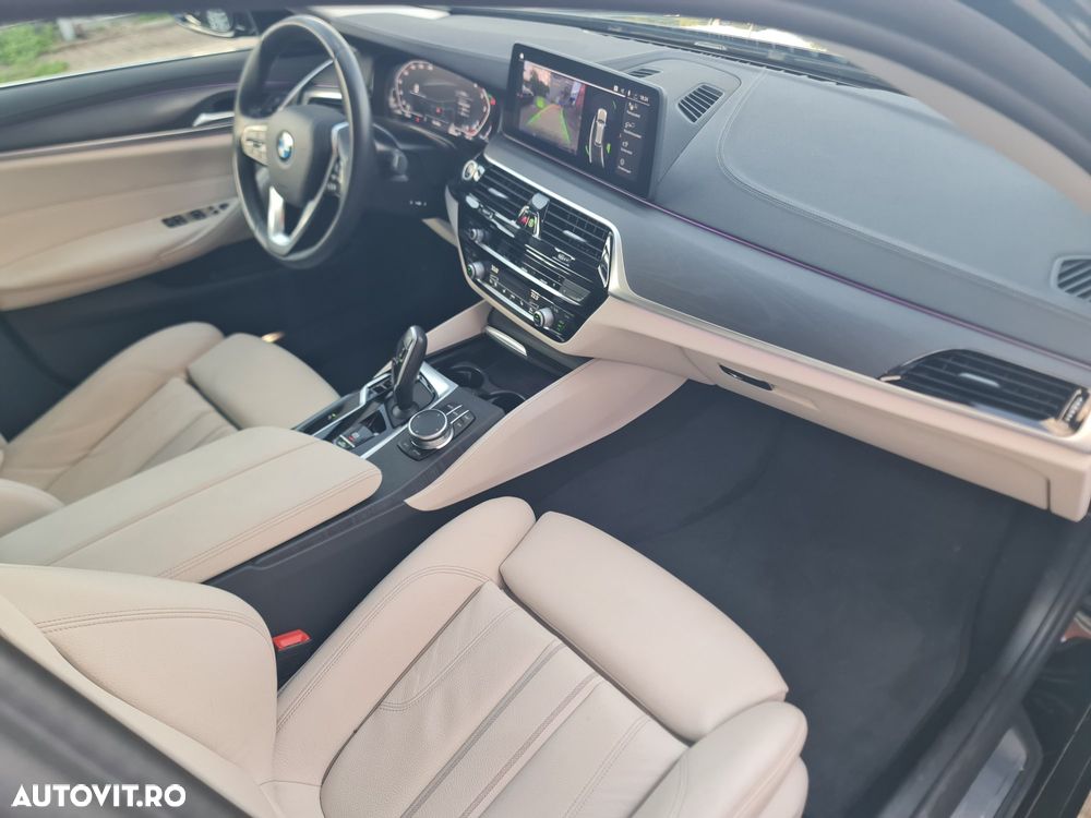 BMW Seria 5 520d Touring Aut. Luxury Line - 17