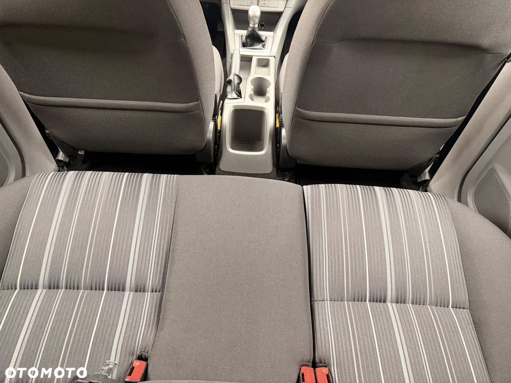 Ford Focus 1.6 16V Style+ - 24