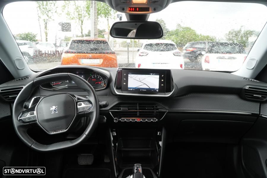 Peugeot 2008 1.2 PureTech Active EAT8 - 8