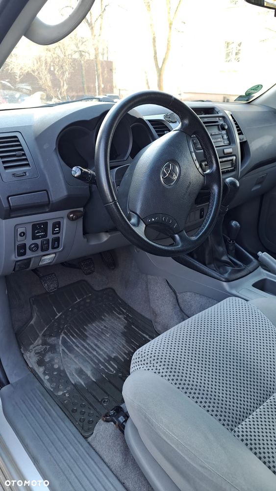 Toyota Hilux 3.0 D-4D Sol - 11