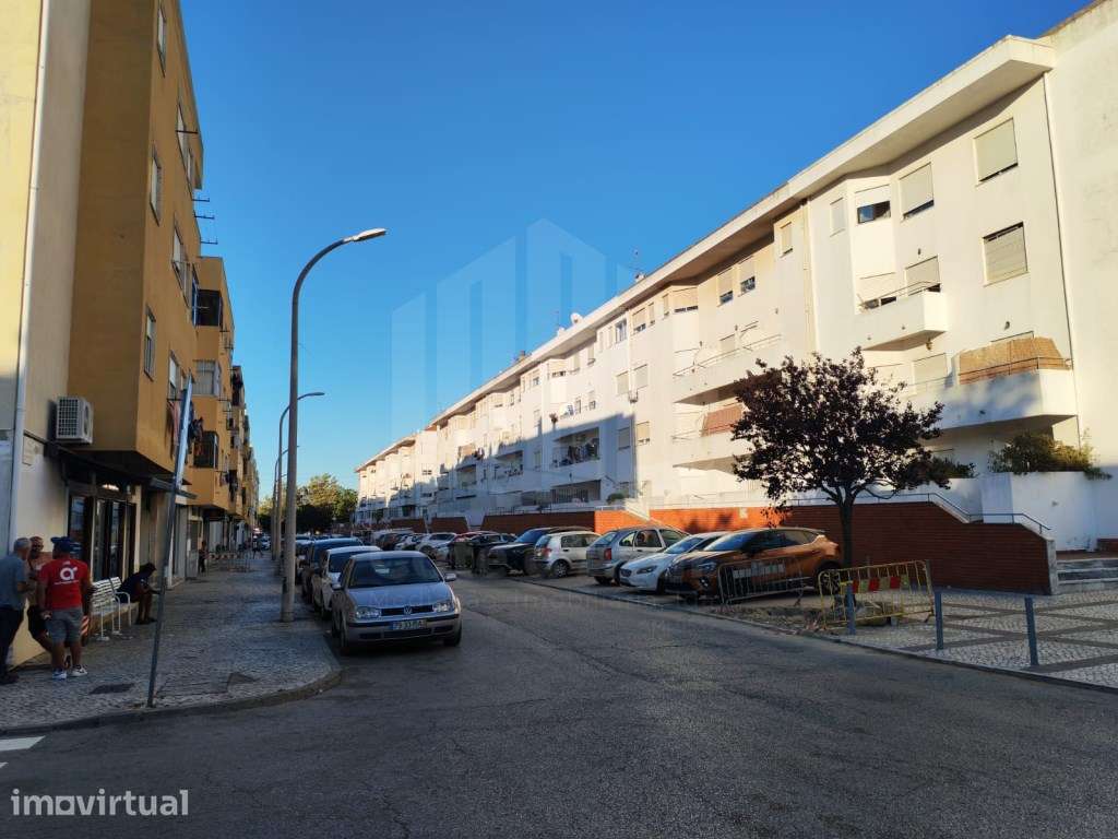 Apartamento T2 Baixa da Banheira - Grande imagem: 2/16