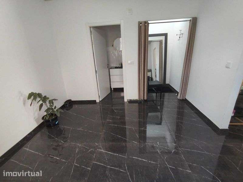 Loja - Quinta do Conde - Grande imagem: 4/7