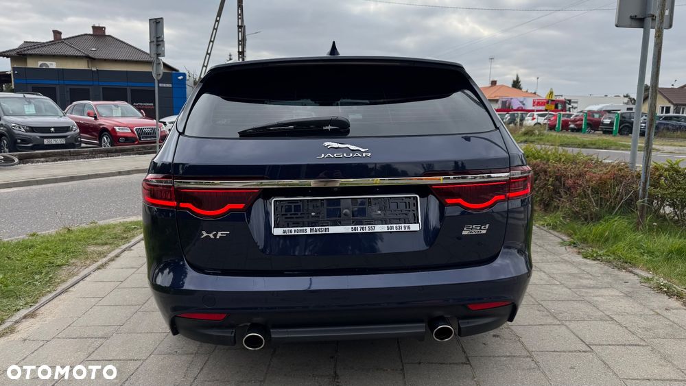 Jaguar XF 25d AWD R-Sport - 6