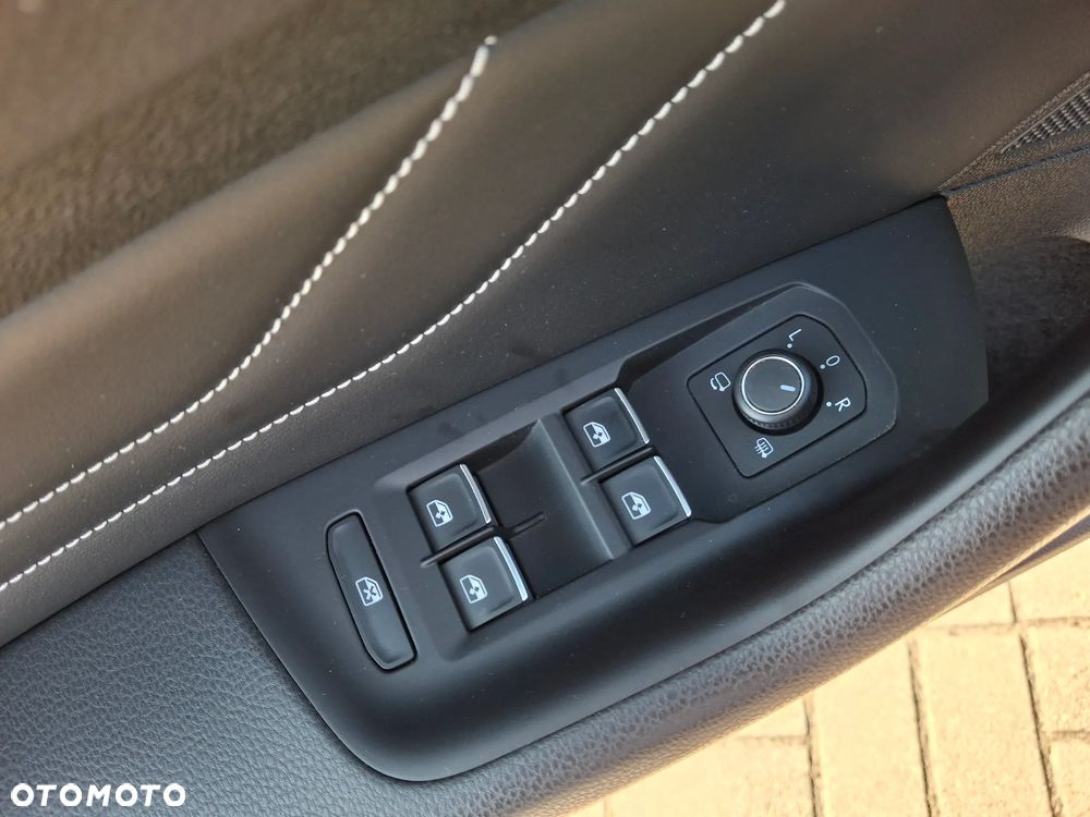Volkswagen Passat 1.5 TSI EVO Elegance DSG - 15