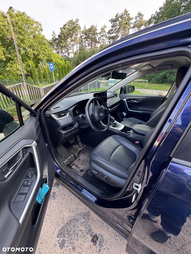 Toyota RAV4 - 5