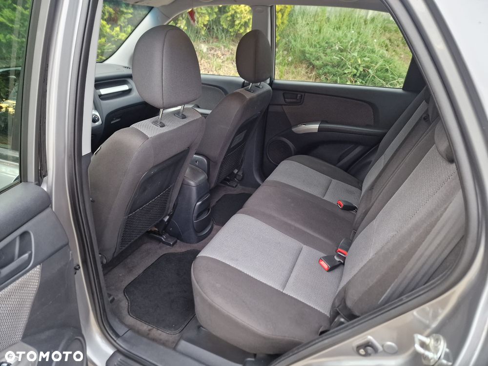 Kia Sportage 2.0 Expedition - 9