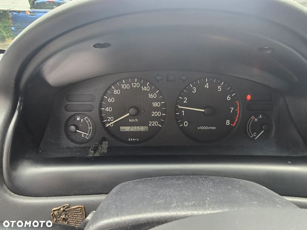 Toyota Corolla - 10