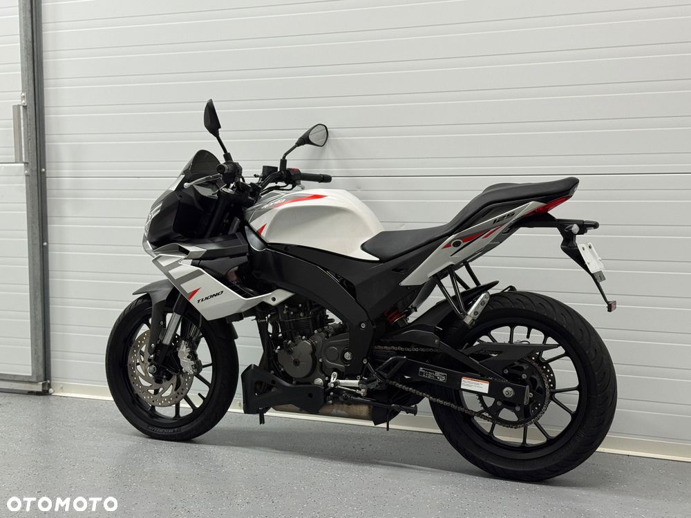 Aprilia Tuono - 13