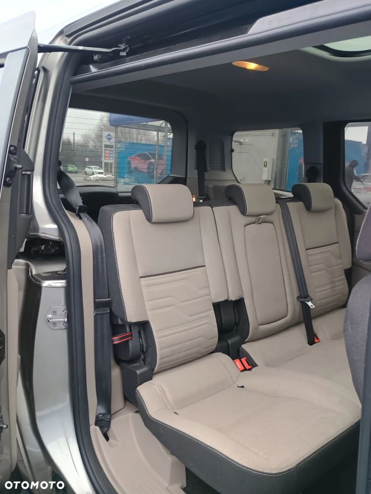 Ford Tourneo Connect - 9
