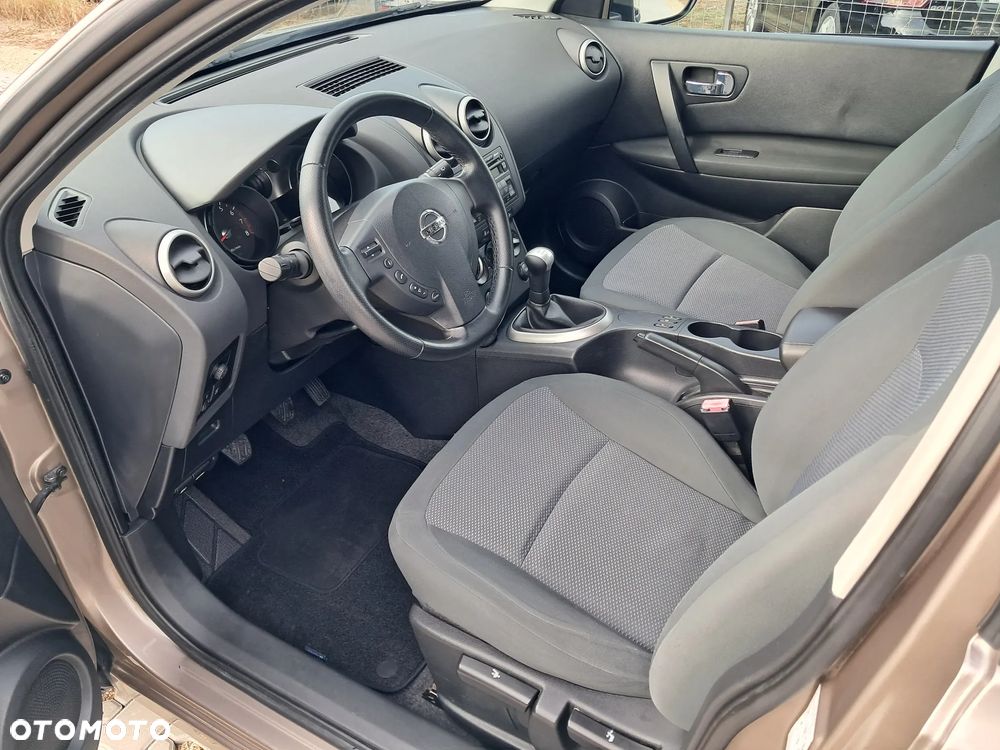 Nissan Qashqai 1.6 visia - 14