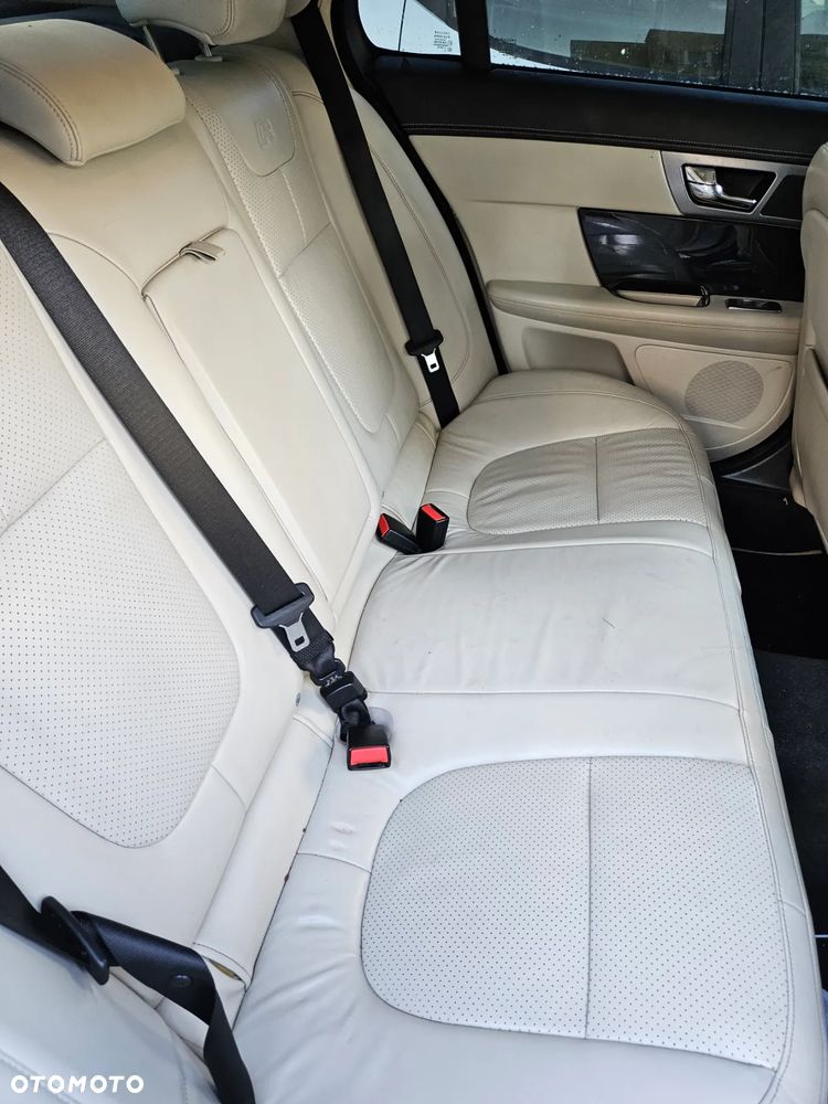 Jaguar XF XFR - 13