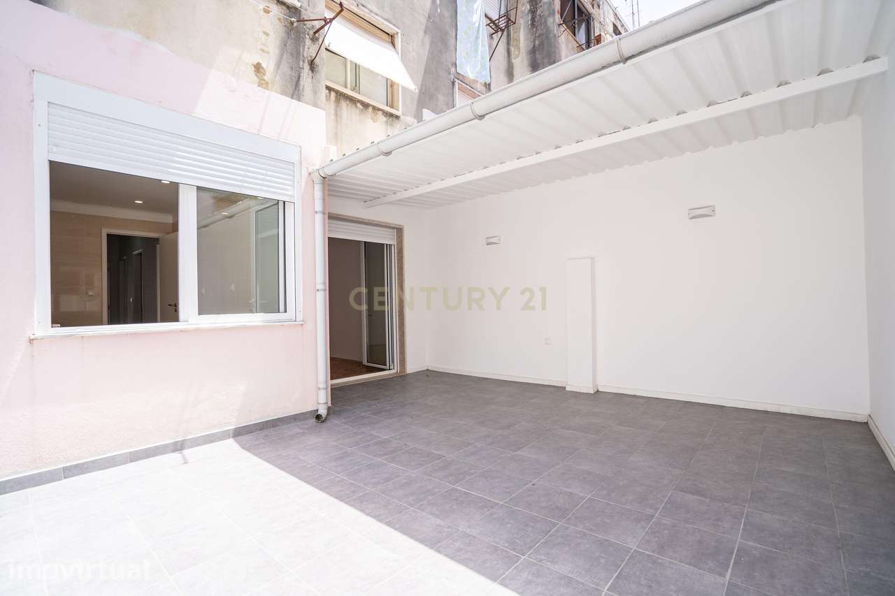 Apartamento Remodelado em Moscavide, Loures - 2 Quartos com Terraço - Grande imagem: 4/29