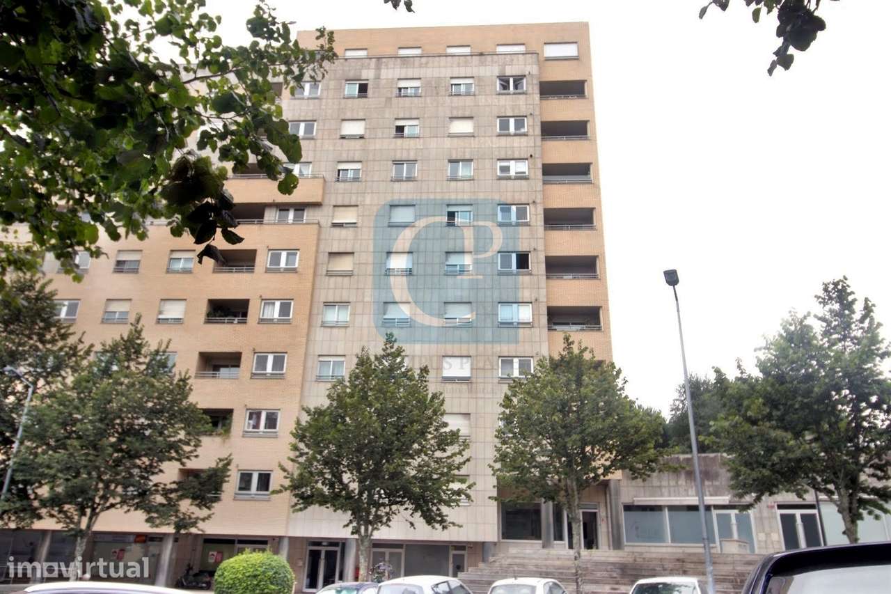 Apartamento T1 com vistas para o Rio Douro em Lordelo do Ouro - Grande imagem: 2/19