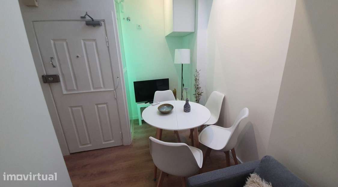 Predio mobilado com 3 apartamentos - Grande imagem: 3/12