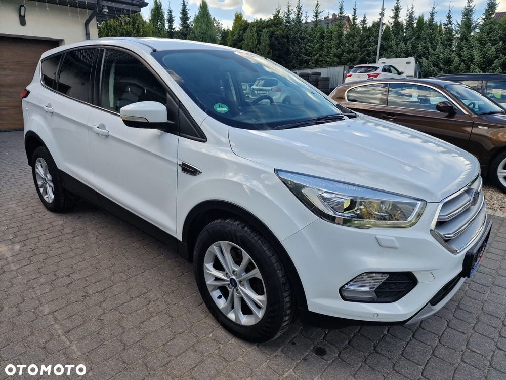 Ford Kuga 2.0 TDCi 2x4 Titanium - 13