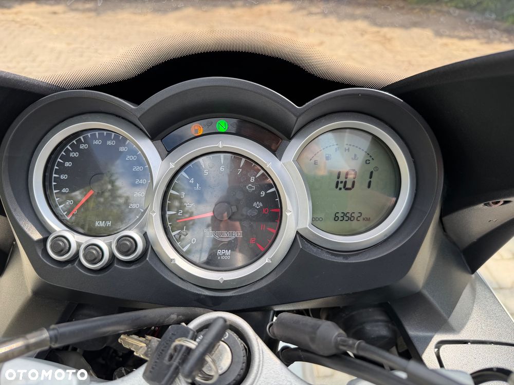 Triumph Sprint - 10