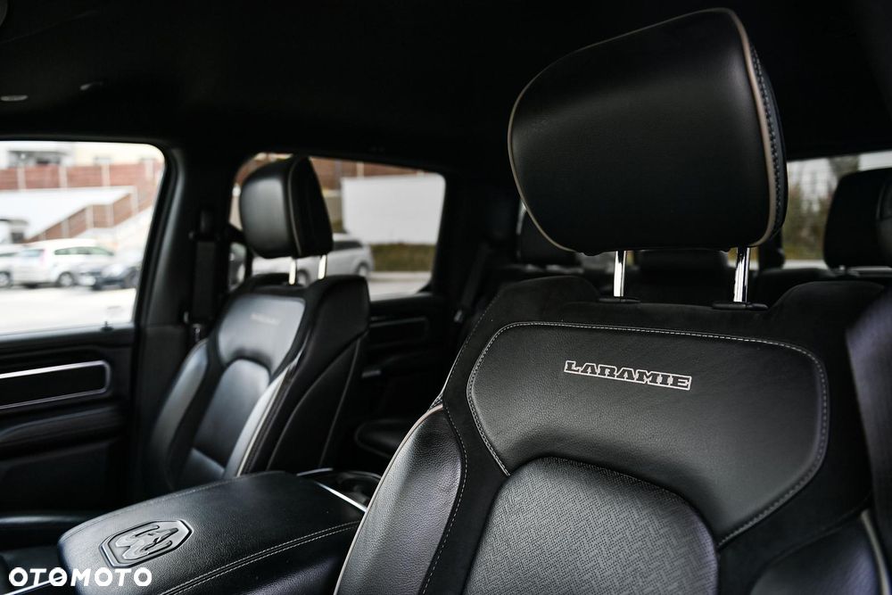 RAM 1500 5.7 Crew Cab Laramie - 15