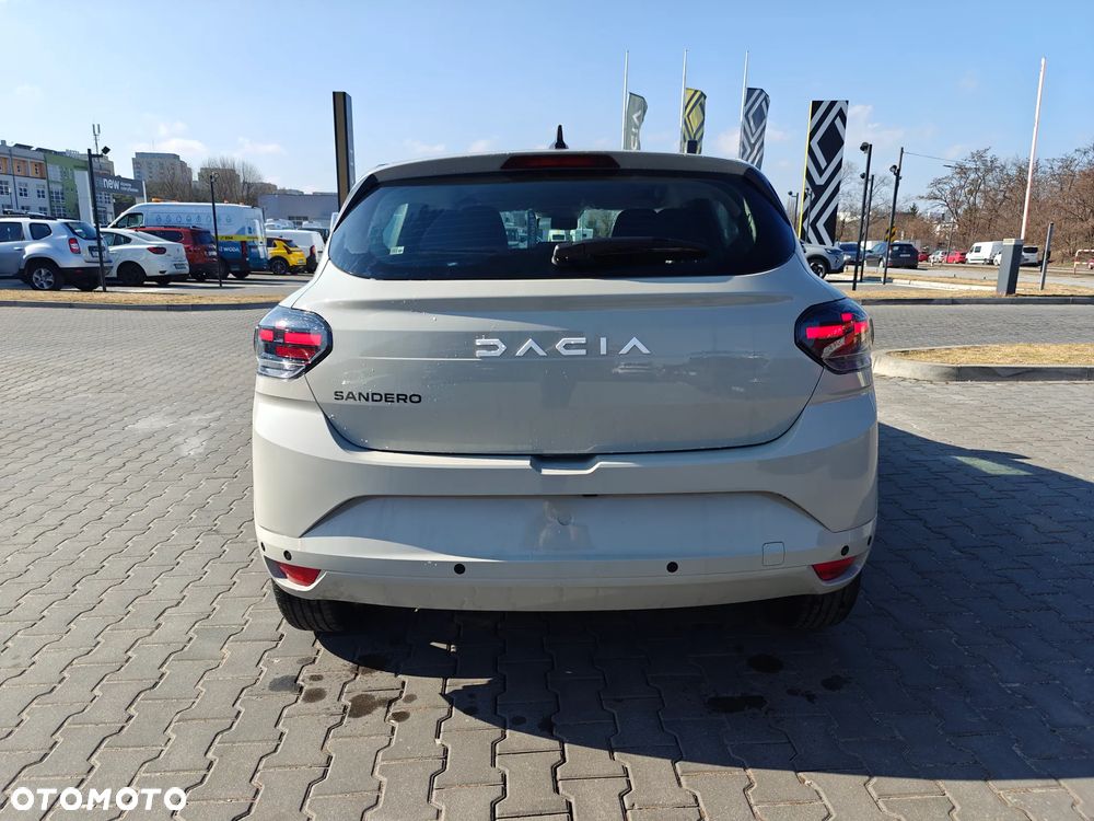 Dacia Sandero - 7