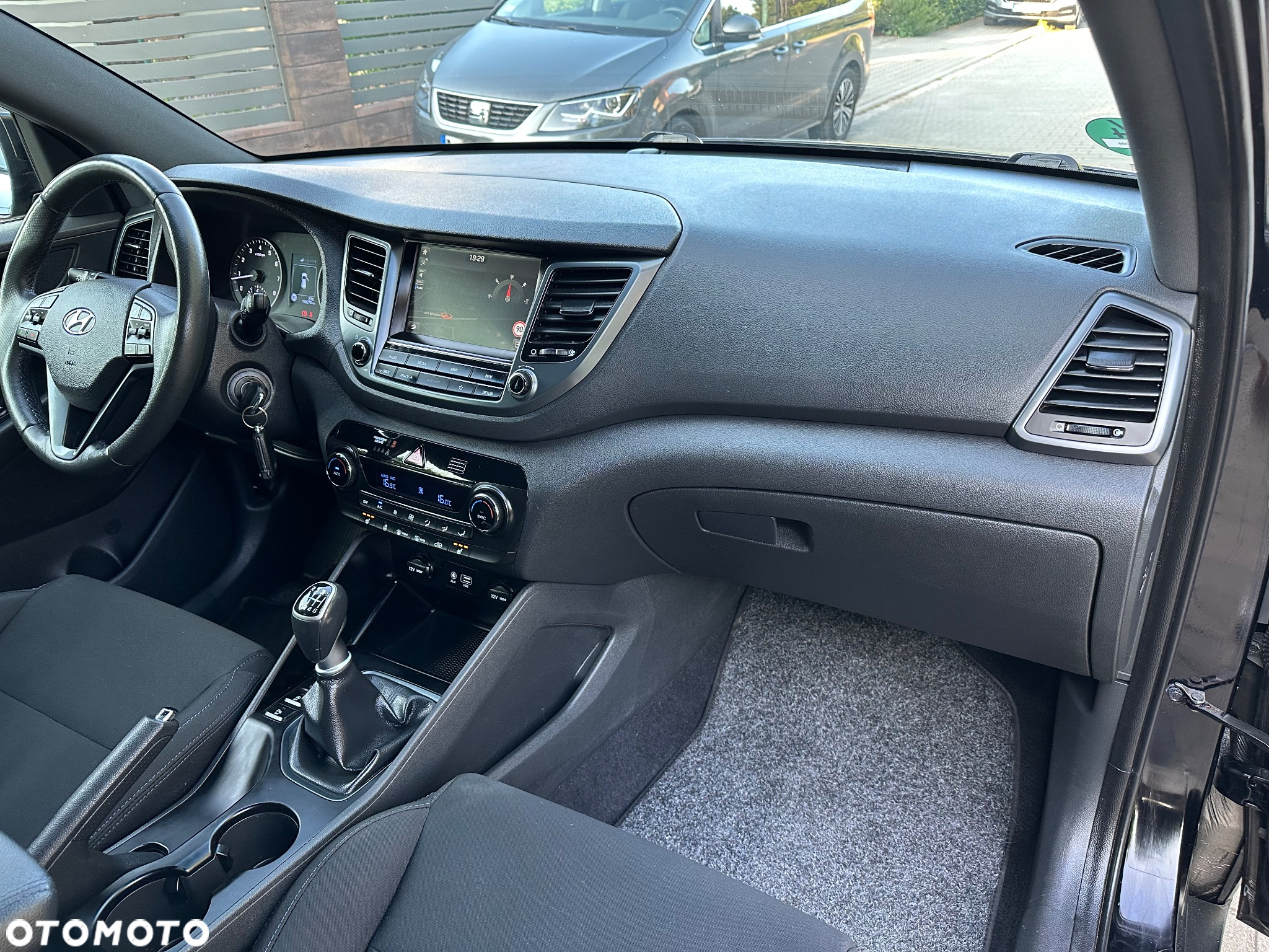 Hyundai Tucson blue 1.6 GDi 2WD Passion - 17