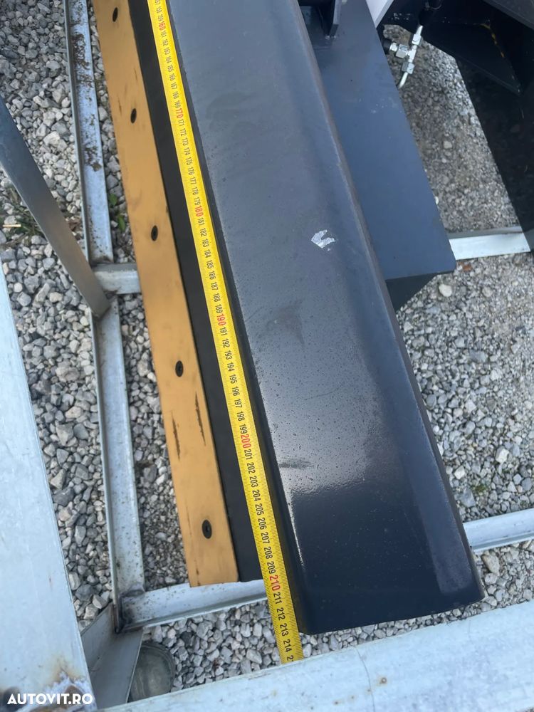 Lama Buldozer pentru mini incarcatoare Bobcat, Caterpillar, latime de 2130 mm - 8