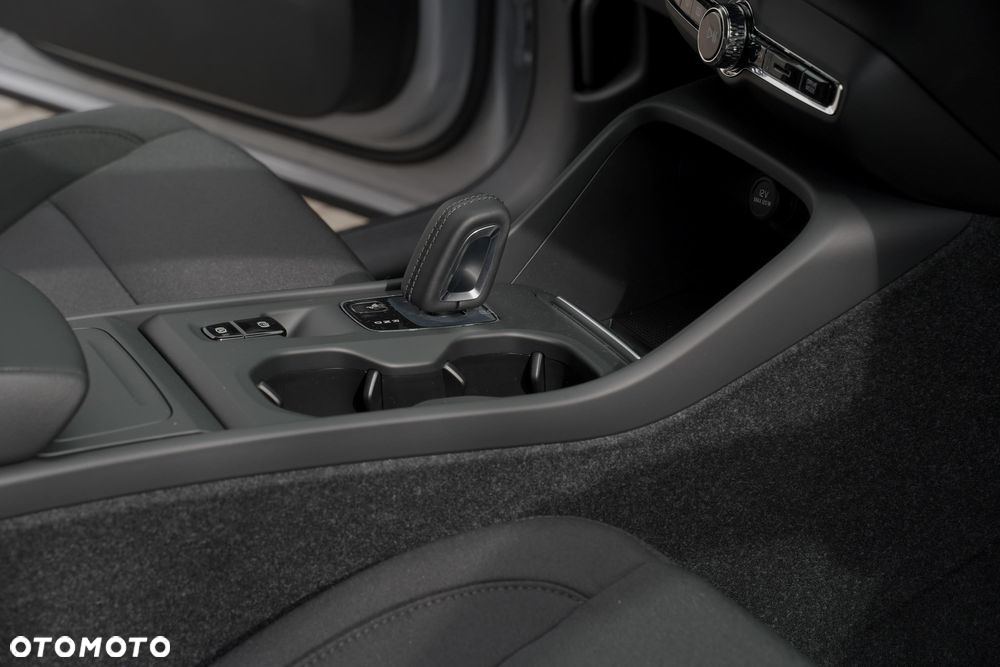 Volvo XC 40 B3 Core - 23