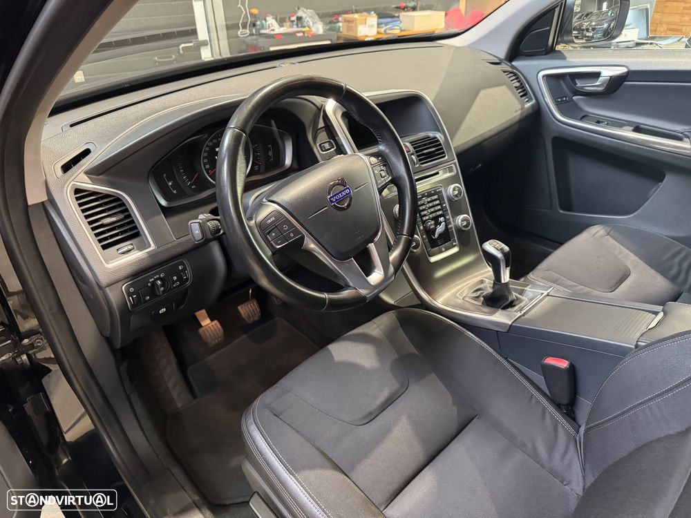 Volvo XC 60 2.0 D4 Momentum - 14