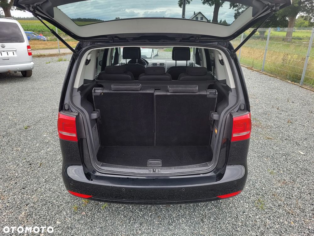 Volkswagen Touran 2.0 TDI DPF Highline DSG - 16