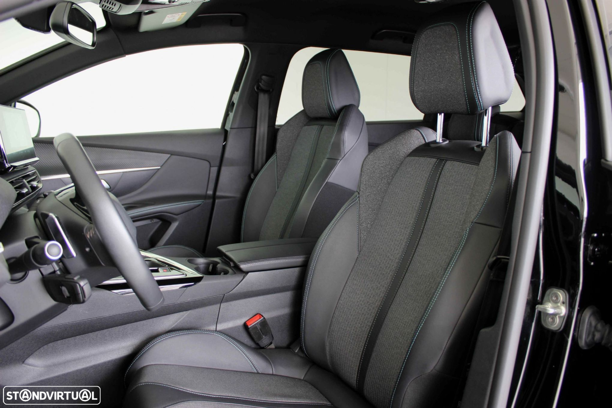 Peugeot 5008 1.2 PureTech Allure EAT8 - 19