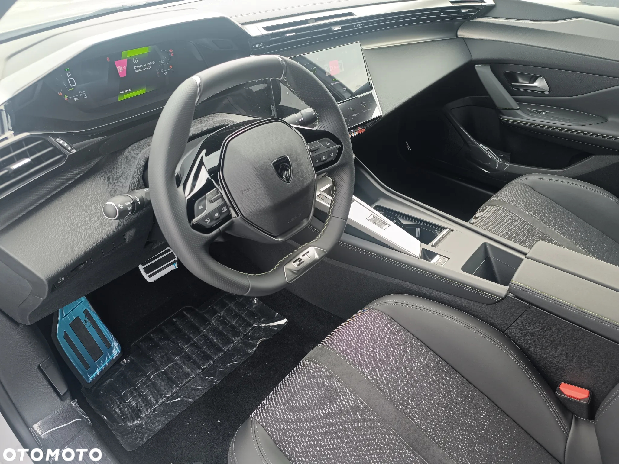 Peugeot 408 - 21