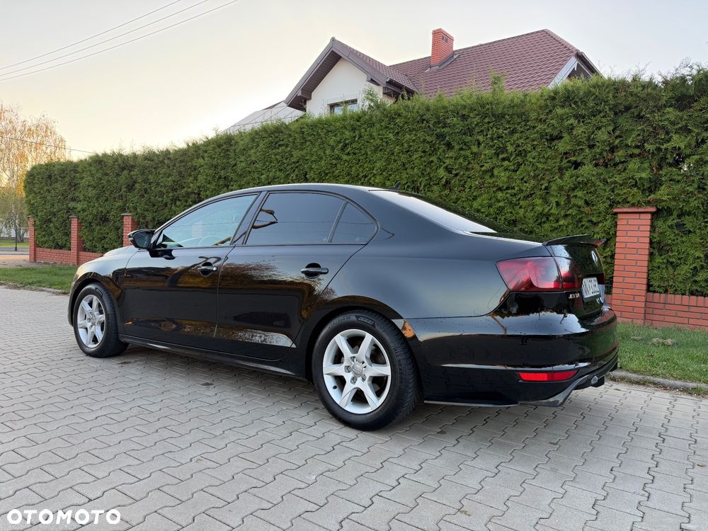 Volkswagen Jetta 1.6 TDI BMT Comfortline - 18
