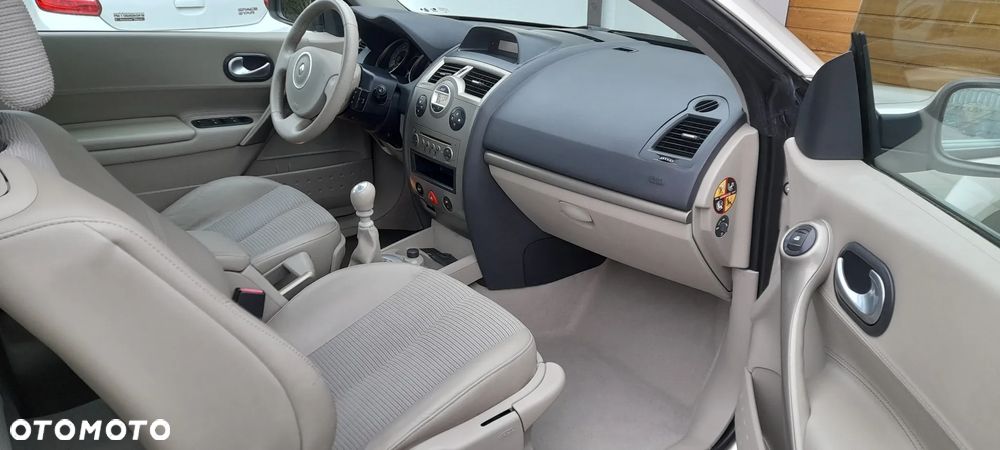 Renault Megane 2.0 Coupe-Cabriolet Confort Authenique - 19