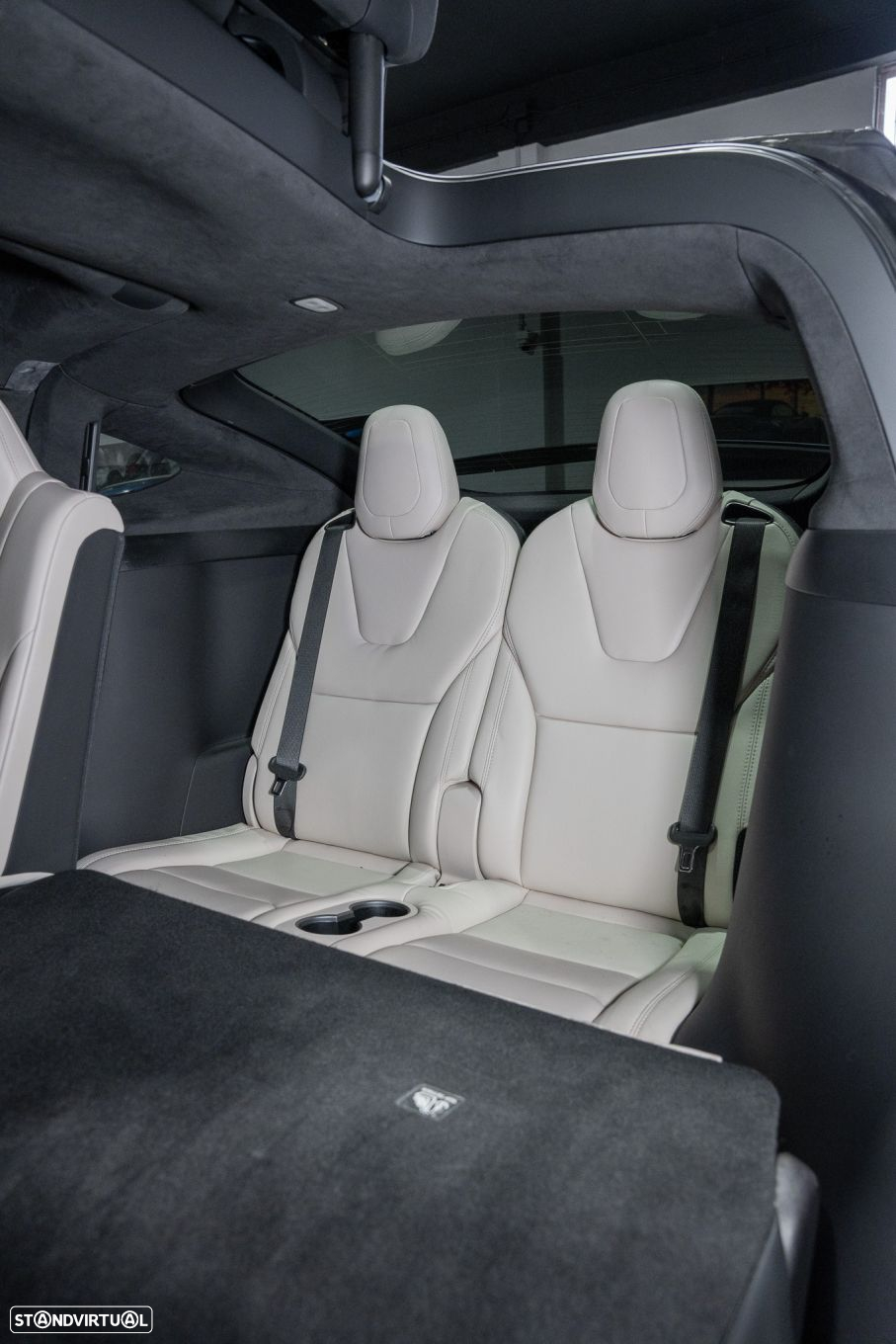 Tesla Model X - 38