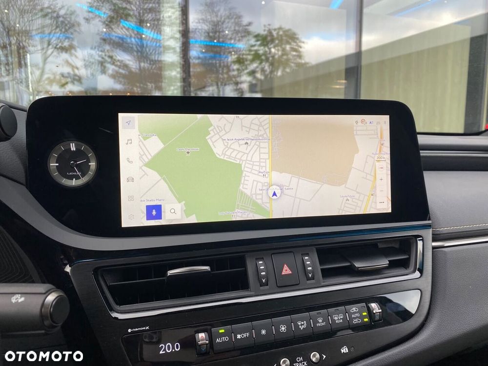 Lexus ES 300h Business Edition - 17