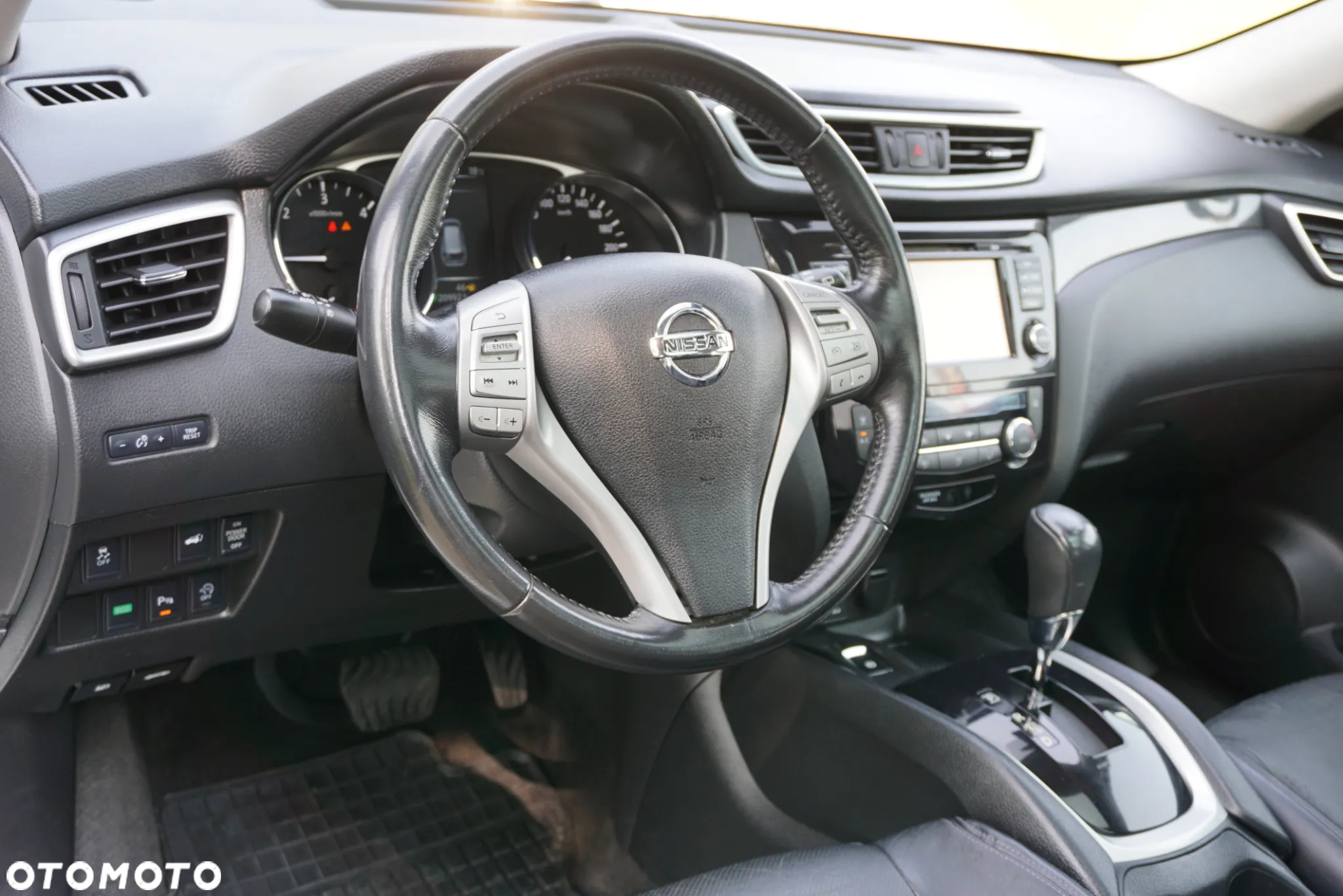Nissan X-Trail 1.6 DCi N-Connecta 2WD Xtronic 7os - 11