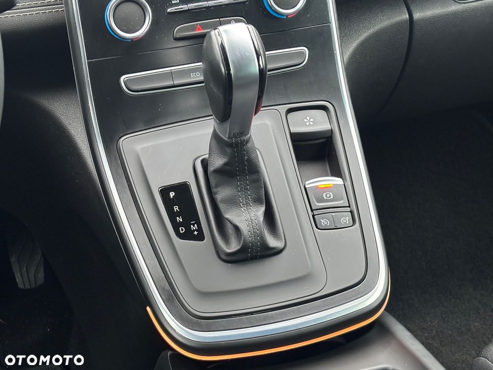 Renault Scenic ENERGY TCe 140 EDC LIMITED - 23